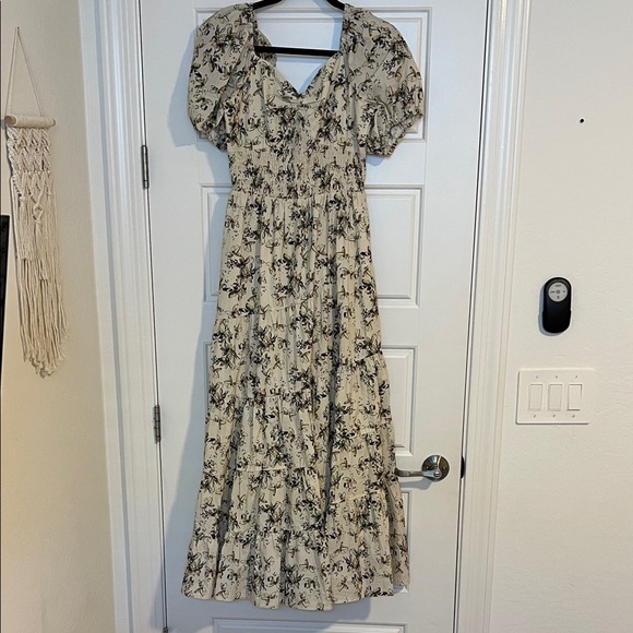 bohme Dresses & Skirts - Bohme Cream Floral Maxi Dress